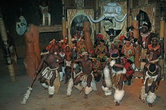 Danza tradizionale Zulu denominata "Ngoma", Villaggio Shakaland, Provincia del KawZulu-Natal, Sud Africa 2012