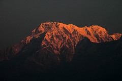 Scorcio della catena montuosa dell'Annapurna all'alba, Nepal 2018