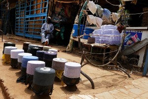 Dosso, scorcio di una bottega nel mercato, Niger 2019