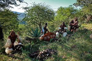 Il riposo dei guerrieri Zulu, Villaggio Shakaland, Provincia del KwaZulu-Natal, Sud Africa 2012