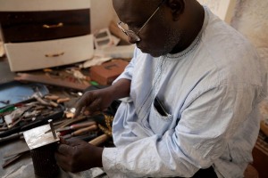 Artigiano argentiere AllMusthaphà, Niamey, Niger 2020