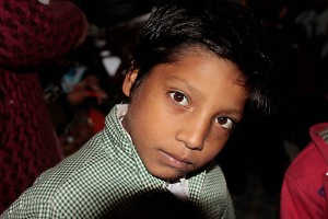 Il ritratto di questo studente esprime attraverso lo sguardo intenso tutta la carica positiva che possiede nel suo animo, Shree Bal Bikosh Basic School di Kathmandu, Nepal 2018